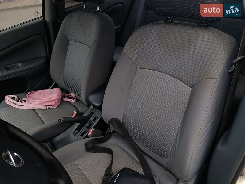 Седан Nissan Almera 2007 в Дніпрі