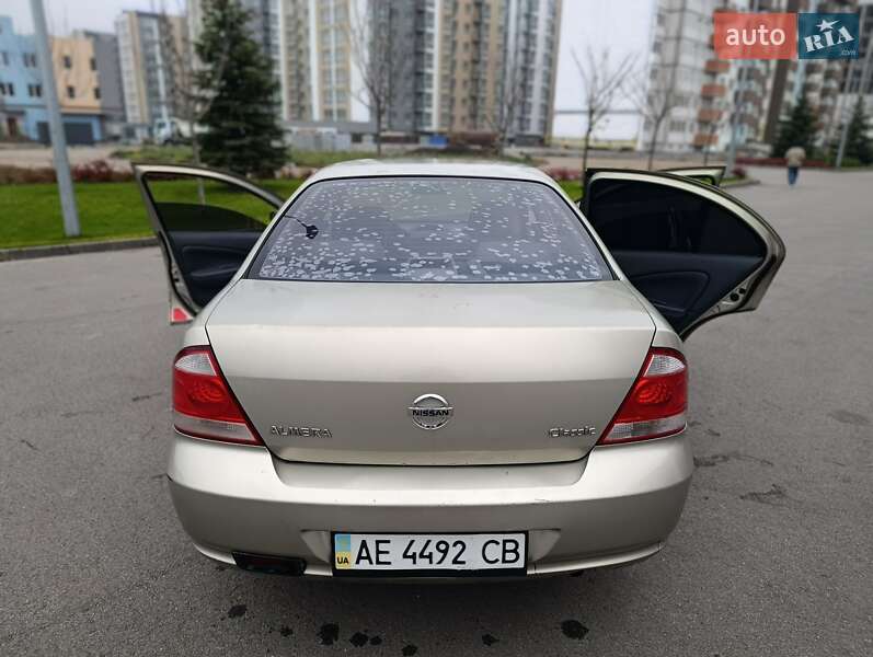 Седан Nissan Almera 2007 в Дніпрі