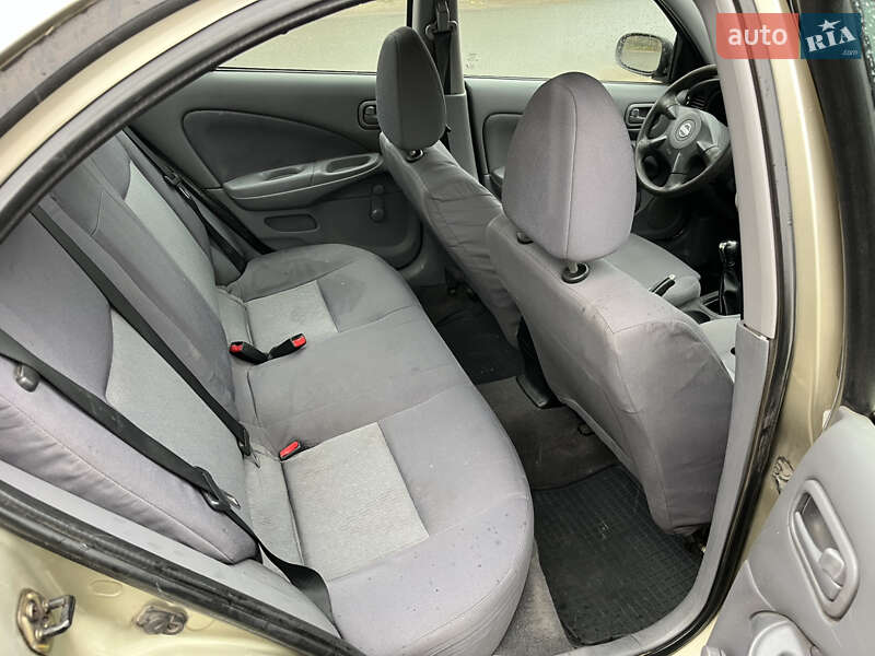 Седан Nissan Almera 2003 в Киеве фото 12 Седан Nissan Almera 2003 в Киеве