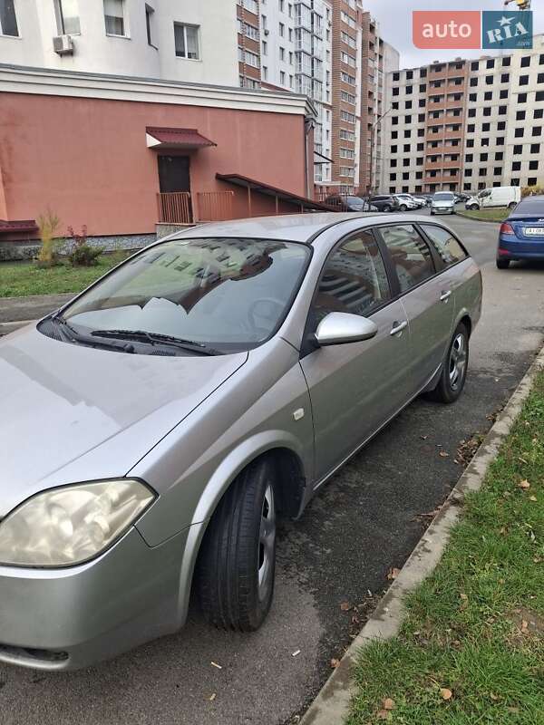 Седан Nissan Almera 2004 в Киеве
