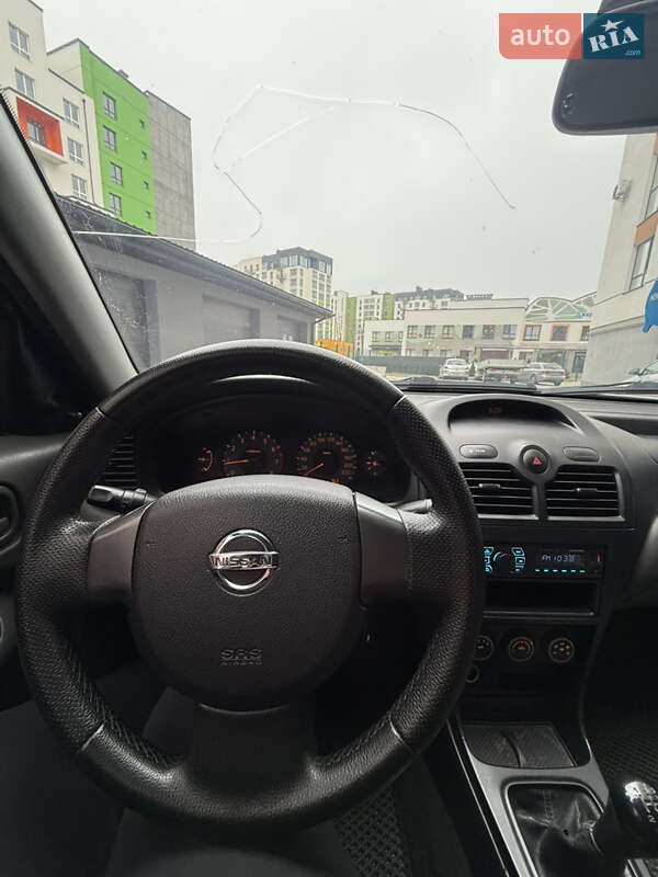 Седан Nissan Almera 2012 в Ивано-Франковске