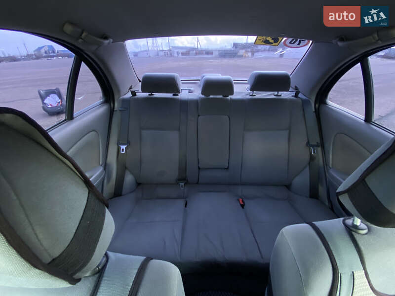 Седан Nissan Almera 2004 в Ужгороде фото 6 Седан Nissan Almera 2004 в Ужгороде