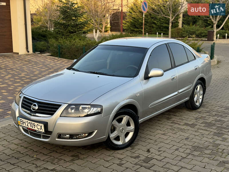 Nissan Almera 2010