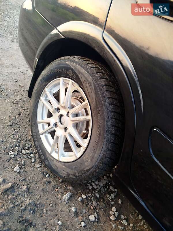 Седан Nissan Almera 2007 в Первомайске