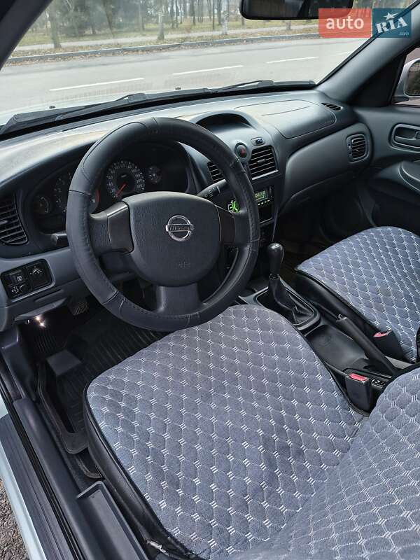 Седан Nissan Almera 2007 в Горишних Плавнях