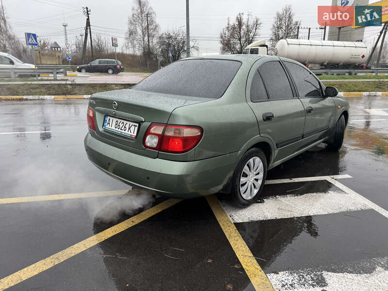 Седан Nissan Almera 2004 в Києві