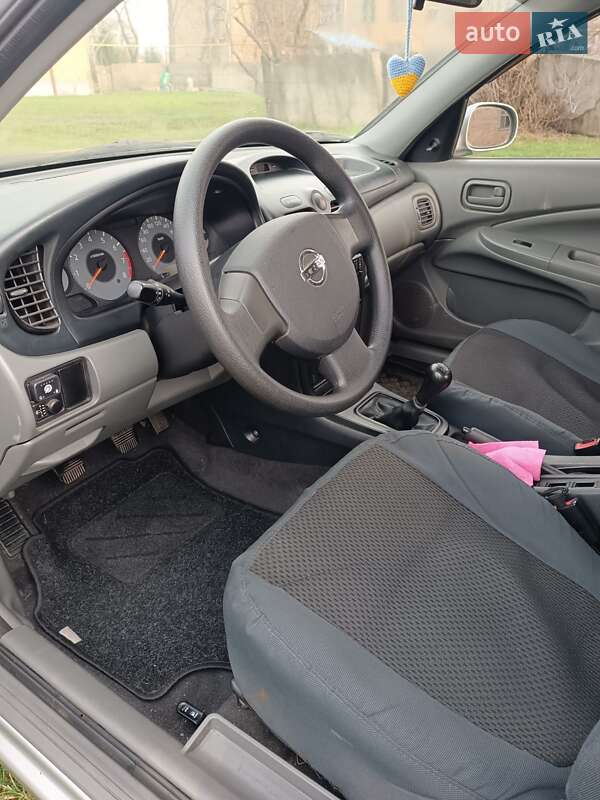 Седан Nissan Almera 2008 в Пирятине