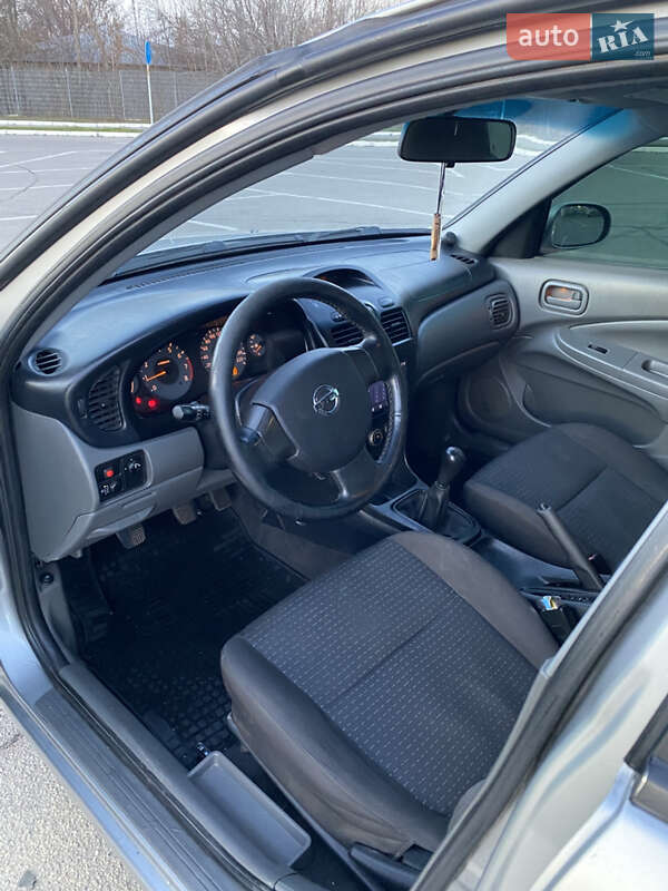 Седан Nissan Almera 2008 в Запорожье