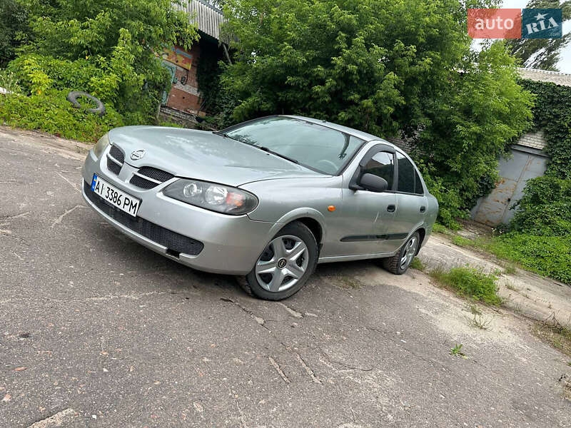 Nissan Almera 2003