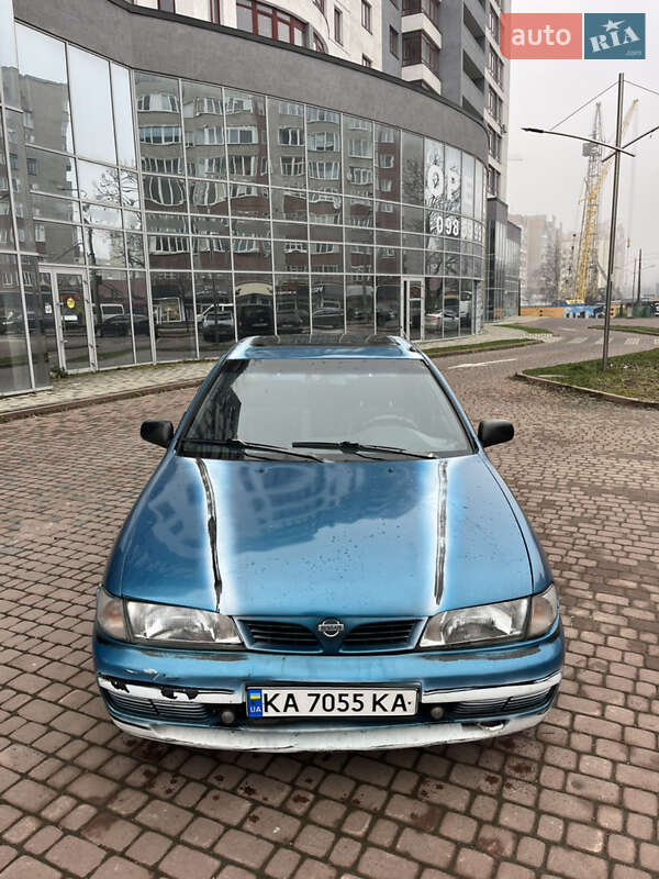 Седан Nissan Almera 1996 в Ивано-Франковске