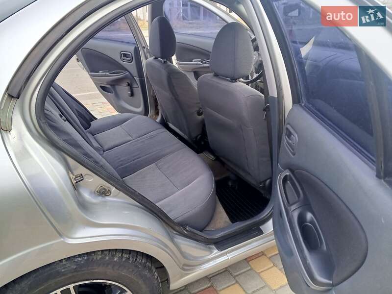 Седан Nissan Almera 2005 в Белгороде-Днестровском