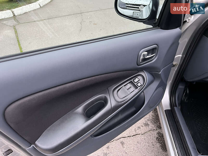 Седан Nissan Almera 2005 в Киеве фото 12 Седан Nissan Almera 2005 в Киеве