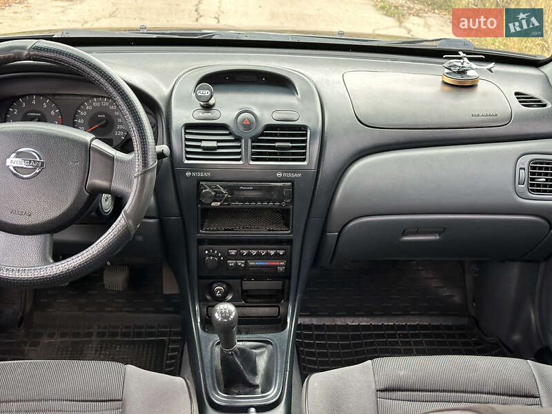 Седан Nissan Almera 2006 в Мене