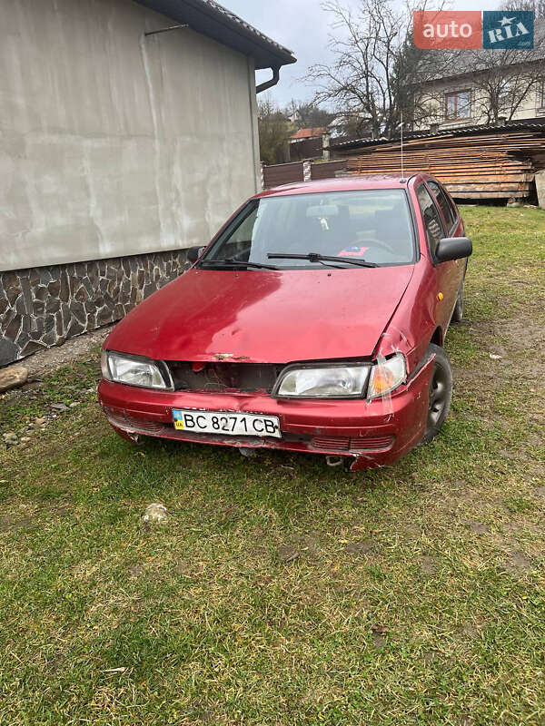 Хетчбек Nissan Almera 1996 в Коломиї