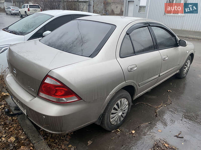Седан Nissan Almera 2012 в Києві