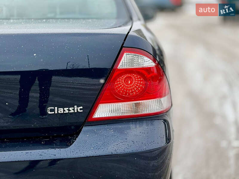 Седан Nissan Almera 2012 в Дрогобыче