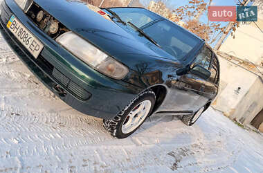 Седан Nissan Almera 1995 в Одессе