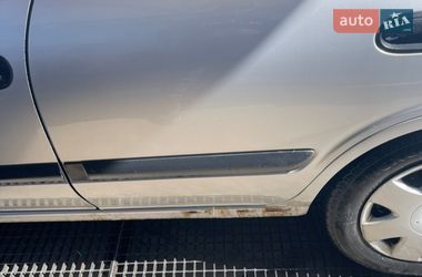 Седан Nissan Almera 2005 в Ужгороде