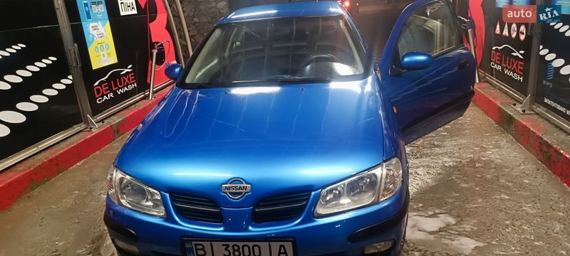 Nissan Almera 2000