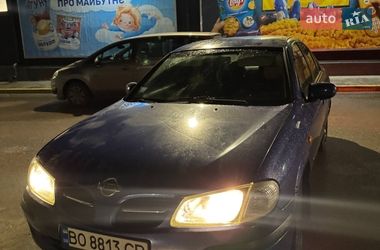 Седан Nissan Almera 2001 в Жовкве