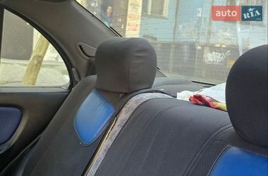 Седан Nissan Almera 1995 в Одессе