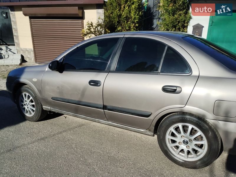 Седан Nissan Almera 2005 в Фастове