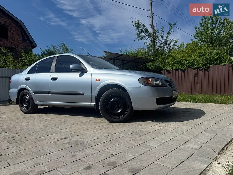 Nissan Almera 2004