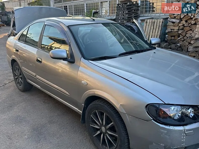 Nissan Almera 2005