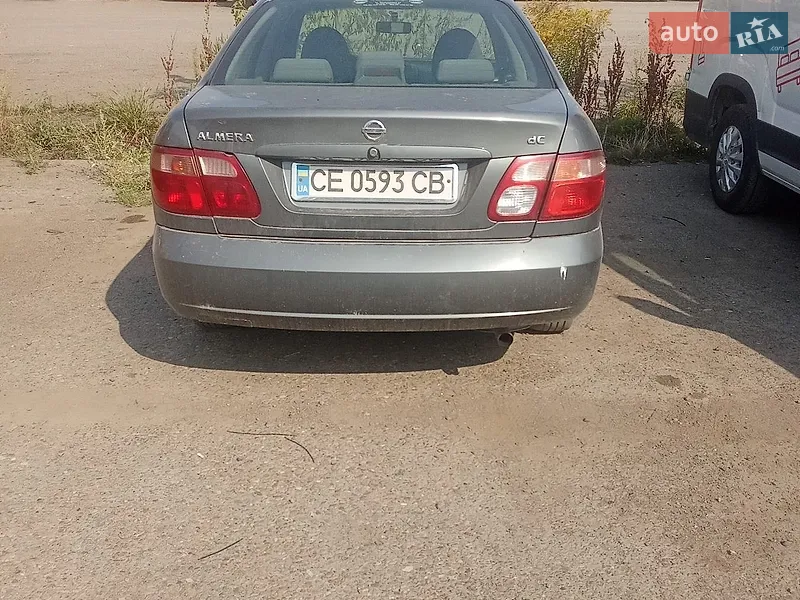 Nissan Almera 2004