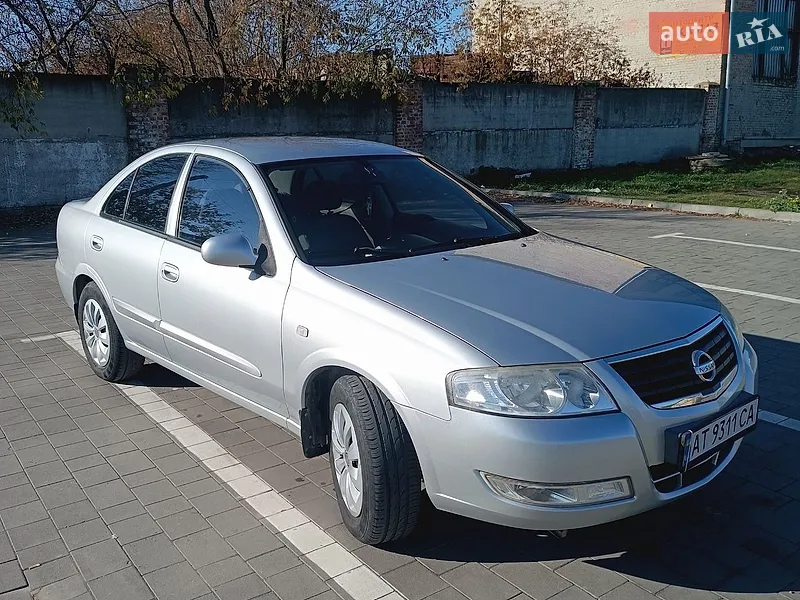 Nissan Almera