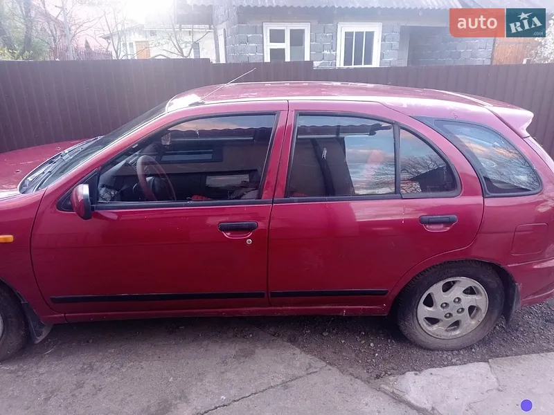 Nissan Almera
