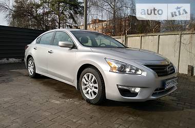 Седан Nissan Altima 2015 в Сумах
