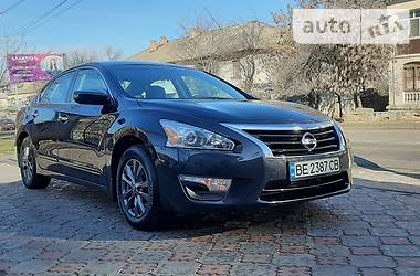 Седан Nissan Altima 2015 в Николаеве