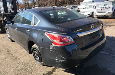 Седан Nissan Altima 2014 в 