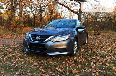 Седан Nissan Altima 2017 в 