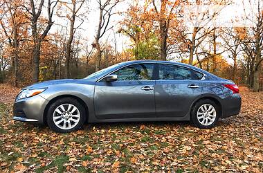 Седан Nissan Altima 2017 в 