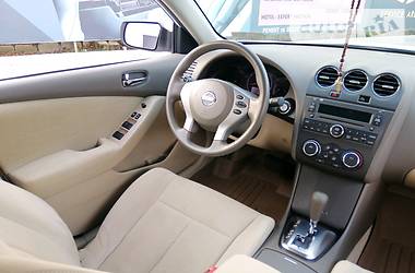 Седан Nissan Altima 2011 в 
