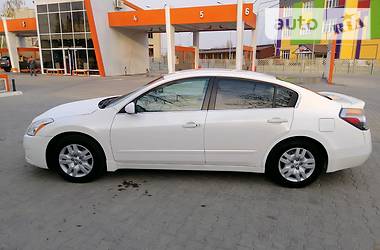 Седан Nissan Altima 2011 в 