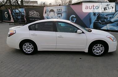 Седан Nissan Altima 2011 в 