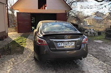 Седан Nissan Altima 2015 в Василькові