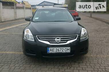 Седан Nissan Altima 2010 в Никополе