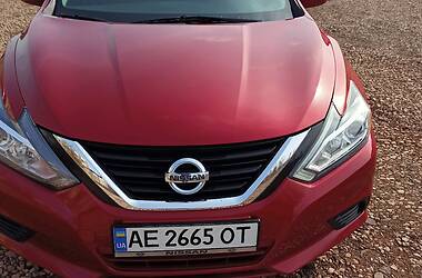 Седан Nissan Altima 2016 в Кривом Роге