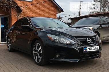 Седан Nissan Altima 2016 в Кривом Роге