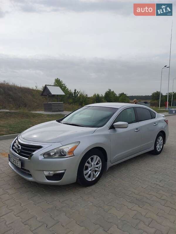 Седан Nissan Altima 2013 в Николаеве