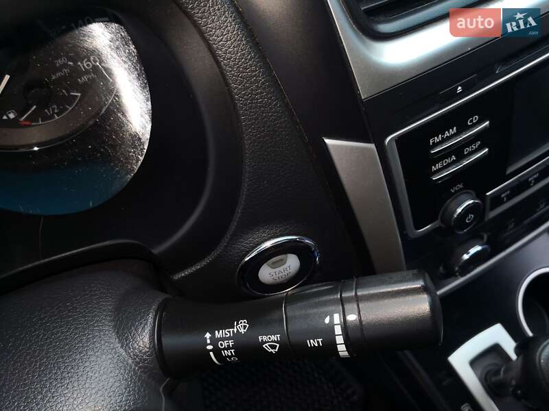 Седан Nissan Altima 2016 в Жовтих Водах