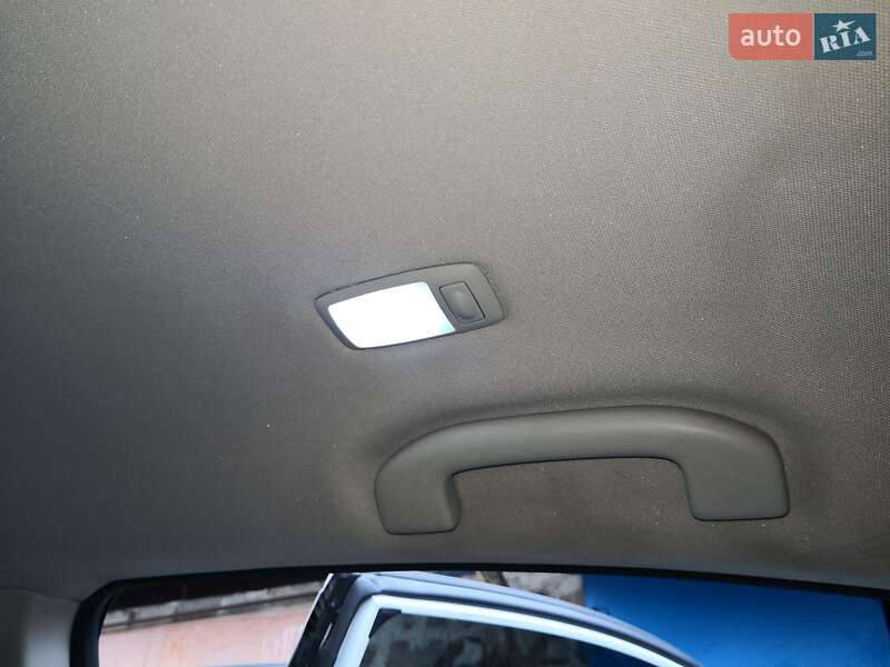 Седан Nissan Altima 2016 в Жовтих Водах