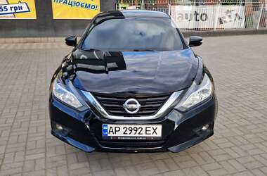 Седан Nissan Altima 2017 в Запорожье