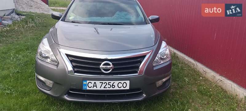 Седан Nissan Altima 2015 в Києві