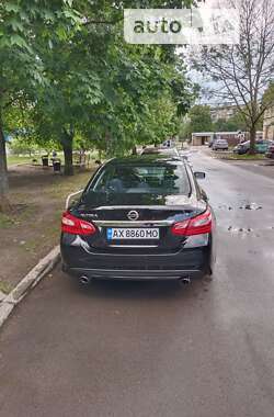 Седан Nissan Altima 2017 в 