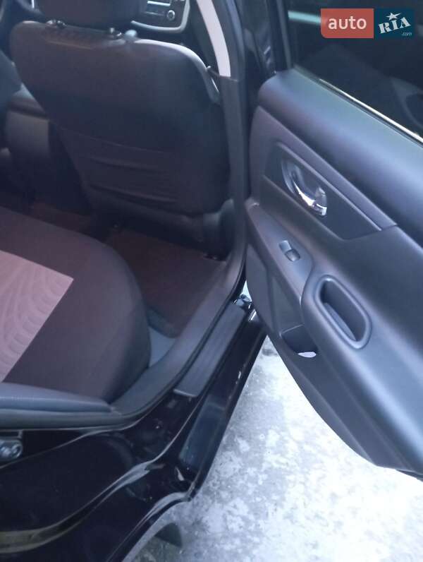 Седан Nissan Altima 2016 в Дніпрі фото 22 Седан Nissan Altima 2016 в Дніпрі